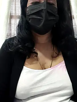 Snapshot of mallu-lover chatting on 03/13/26, 04:17 mallu-lover online show from 03/13/26, 04:17