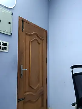 mallu-lover online show from 11/20/25, 12:50