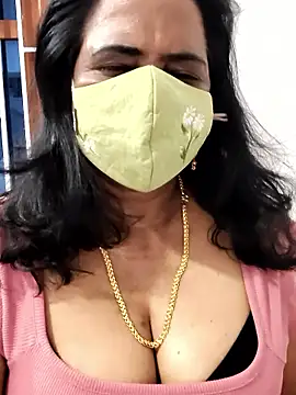 mallu-lover online show from 01/07/26, 04:34