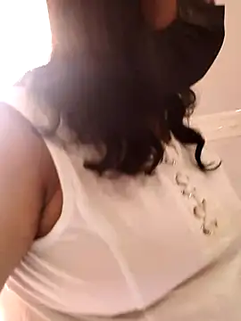 Snapshot of mallu-lover chatting on 03/04/26, 03:03 mallu-lover online show from 03/04/26, 03:03