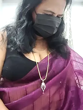 Snapshot of mallu-lover chatting on 03/15/26, 01:07 mallu-lover online show from 03/15/26, 01:07