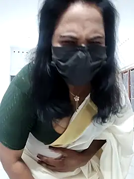 Snapshot of mallu-lover chatting on 05/03/26, 01:58 mallu-lover online show from 05/03/26, 01:58