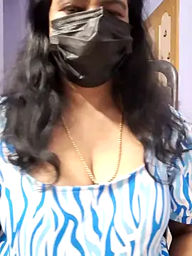 mallu-lover online show from 11/04/25, 04:16