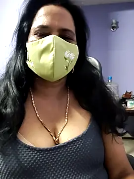 mallu-lover online show from 11/26/25, 08:36