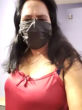 Snapshot of mallu-lover chatting on 04/05/26, 01:18 mallu-lover online show from 04/05/26, 01:18