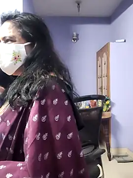 mallu-lover online show from 11/18/25, 06:06