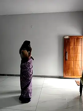 Snapshot of mallu-lover chatting on 03/11/26, 03:44 mallu-lover online show from 03/11/26, 03:44