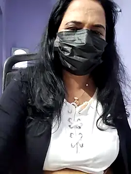 mallu-lover online show from 10/14/25, 12:50