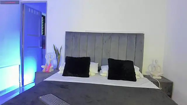 NoahLux online show from 10/17/25, 06:43