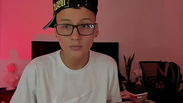 NoahLux online show from 09/16/25, 07:04