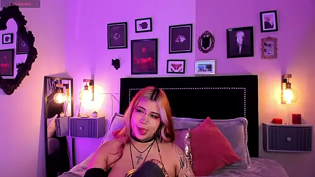 pinkk deemon online show from 03/05/26, 12:57