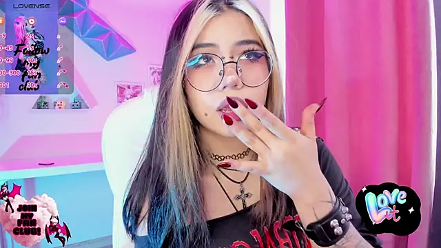 pinkk deemon online show from 11/21/25, 02:27