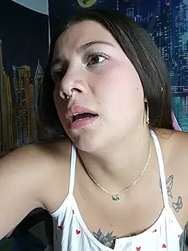 Snapshot of CharlotteSex_ chatting on 06/25/26, 05:56 CharlotteSex online show from 06/25/26, 05:56