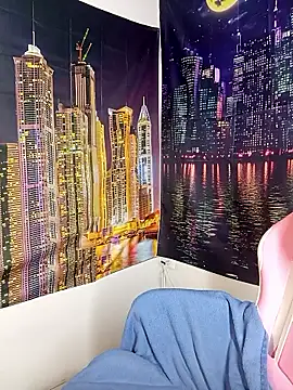 Snapshot of CharlotteSex_ chatting on 06/17/26, 07:19 CharlotteSex online show from 06/17/26, 07:19