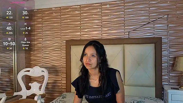 Snapshot of Miladiosa chatting on 06/22/26, 12:13 Miladiosa online show from 06/22/26, 12:13