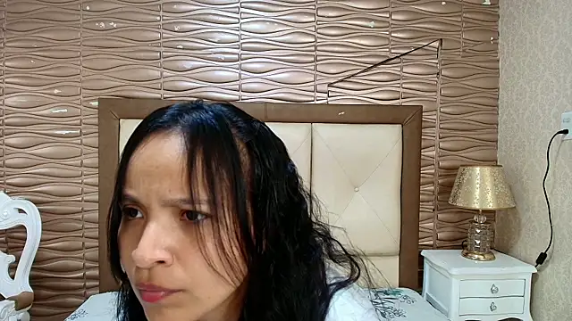 Miladiosa online show from 05/15/26, 12:03