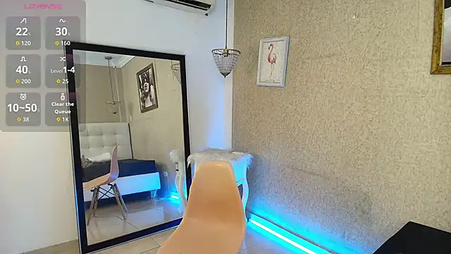 Miladiosa online show from 10/23/25, 12:15