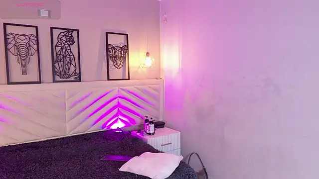 amy miller1 online show from 11/18/25, 08:01