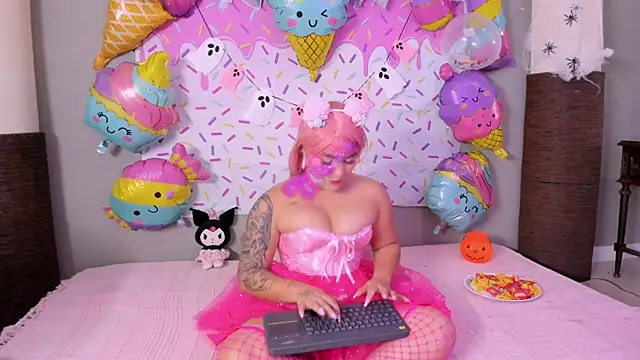 melody blossom  online show from 10/31/25, 09:32