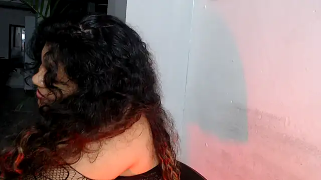 CloeStron online show from 10/11/25, 12:33