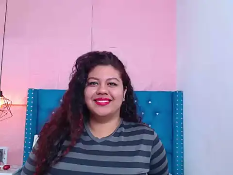 CloeStron online show from 10/28/25, 12:04