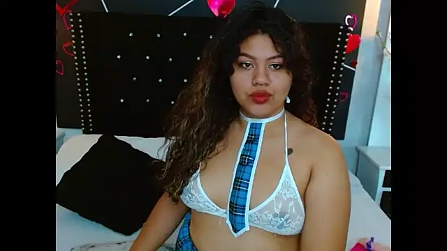 CloeStron online show from 09/12/25, 12:16