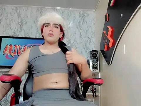 Kimberly Vazquez online show from 11/22/25, 03:27