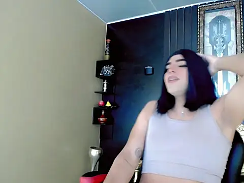 Kimberly Vazquez online show from 12/05/25, 03:27