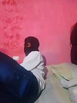 Snapshot of shessAz chatting on 03/27/26, 08:01 shessAz online show from 03/27/26, 08:01