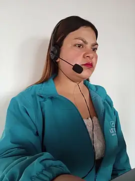 Snapshot of LUCIANA__99 chatting on 10/02/25, 12:08 LUCIANA 99 online show from 10/02/25, 12:08