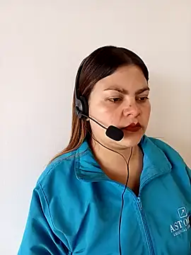 Snapshot of LUCIANA__99 chatting on 09/17/25, 08:11 LUCIANA 99 online show from 09/17/25, 08:11