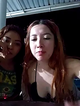 Snapshot of lunnaa_ chatting on 09/21/25, 03:44 lunnaa online show from 09/21/25, 03:44