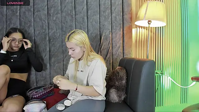 rubby lux online show from 11/20/25, 12:50