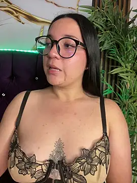 sara roy04  online show from 10/07/25, 03:40