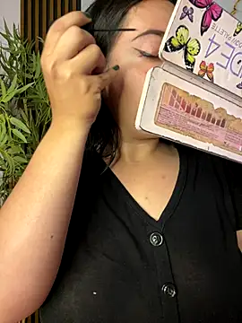 sara roy04  online show from 09/18/25, 03:53