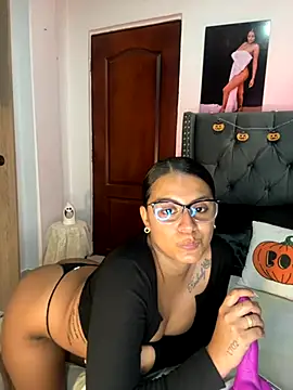 ema zoe online show from 10/24/25, 12:09