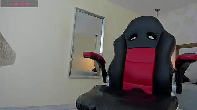 ALISSON BARKER online show from 10/24/25, 12:15