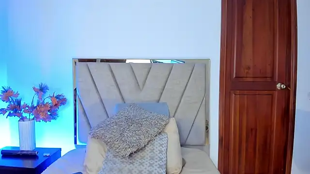 SerenaAveline online show from 10/01/25, 11:19