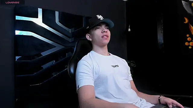 Eryonbradley online show from 12/22/25, 11:21