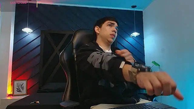 Eryonbradley online show from 03/05/26, 11:29