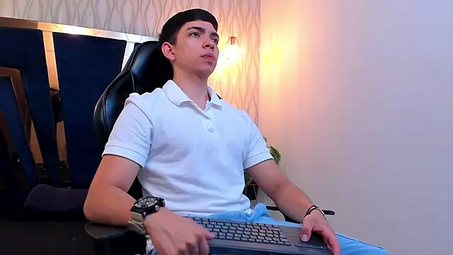 Eryonbradley online show from 01/18/26, 03:04