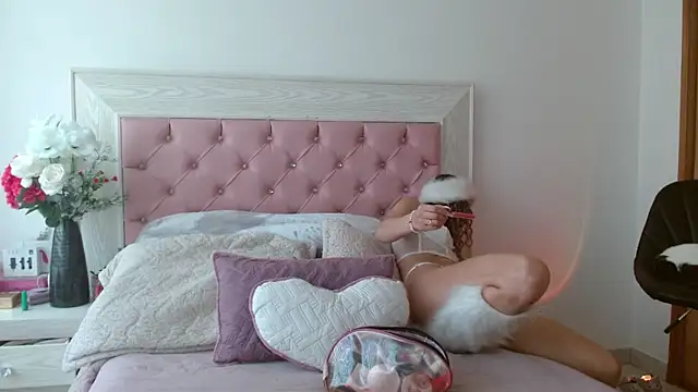 Snapshot of Ayleen_m chatting on 12/18/25, 04:33 Ayleen m online show from 12/18/25, 04:33