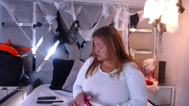 MonzerratBoyer online show from 10/30/25, 05:54