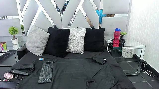 MonzerratBoyer online show from 03/28/26, 07:15