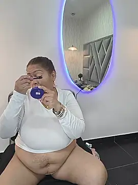 MonzerratBoyer online show from 05/27/26, 07:21