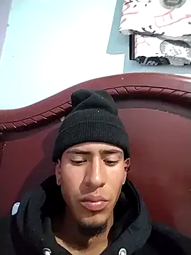 Snapshot of Thebigbreastedgamer chatting on 04/15/26, 02:06 Thebigbreastedgamer online show from 04/15/26, 02:06