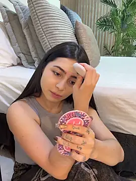 EmelyParker online show from 04/12/26, 07:39