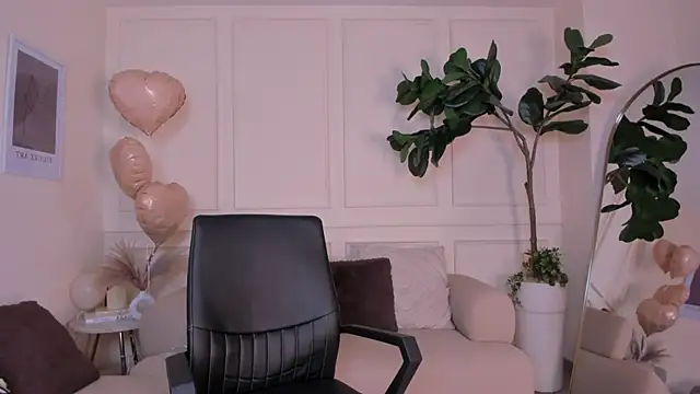 Snapshot of EmelyParker chatting on 11/13/25, 07:51 EmelyParker online show from 11/13/25, 07:51