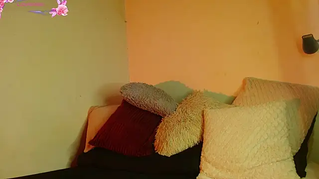 Snapshot of Dulce_Tara chatting on 01/09/26, 01:23 Dulce Tara online show from 01/09/26, 01:23