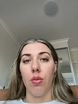 louiseberkeley online show from 04/01/26, 02:24